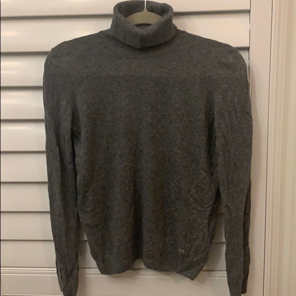 Escada turtle neck sweater